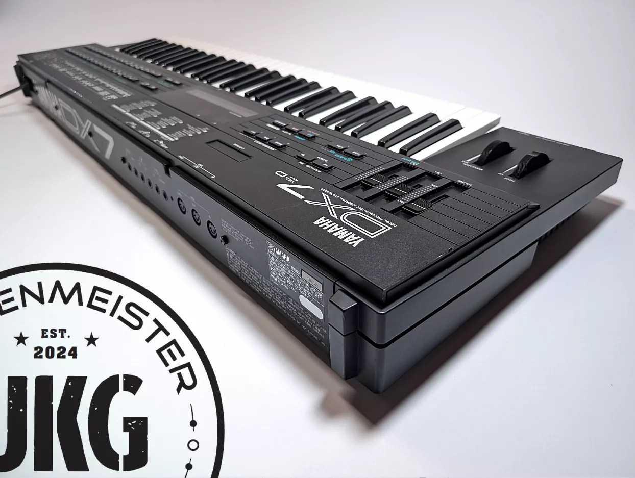 Yamaha DX7 II D (1987) + OLED Display – Der Sound der 80er!
