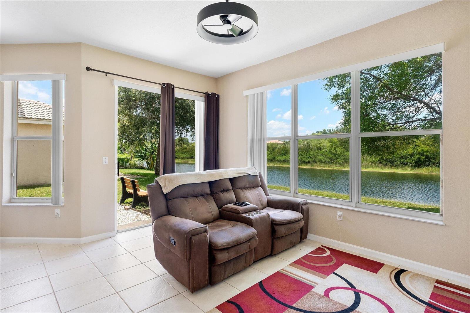17-16385 SW 27th St_017