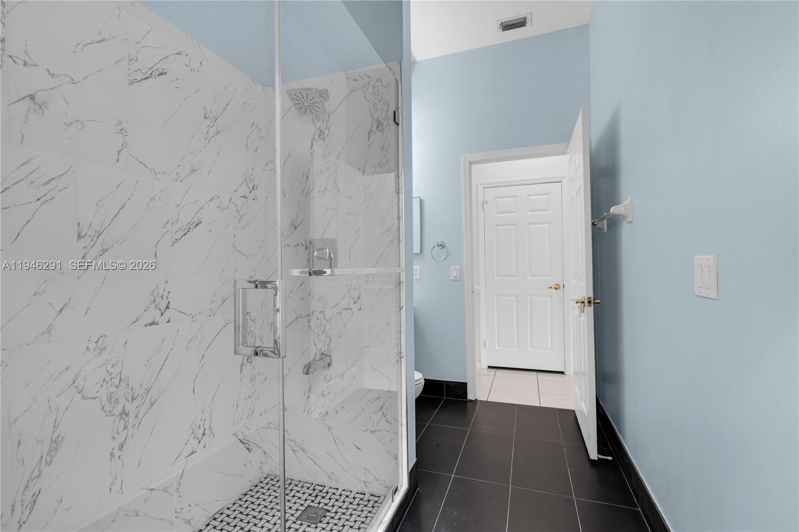 1st Floor Bathroom