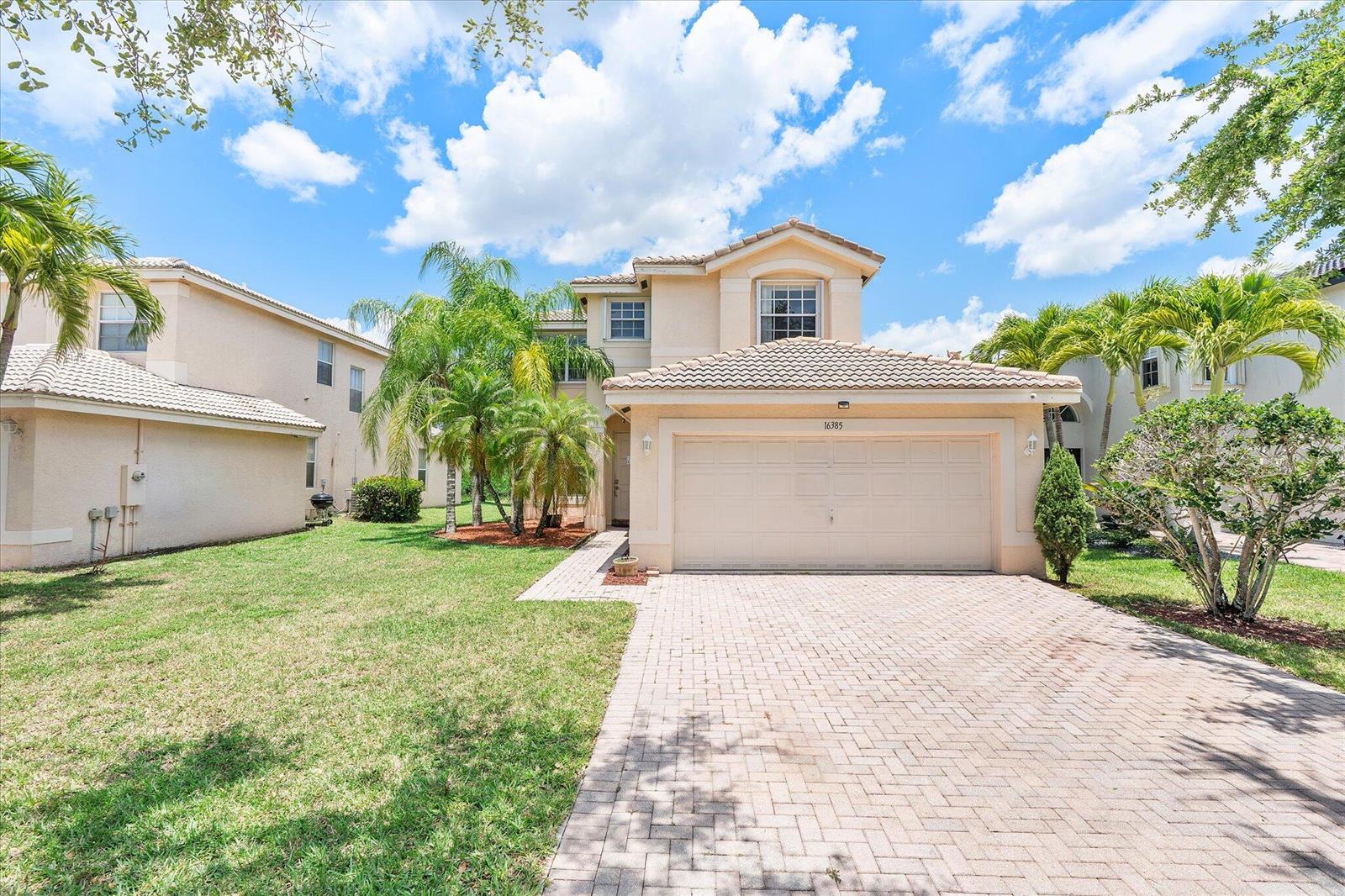 02-16385 SW 27th St_002
