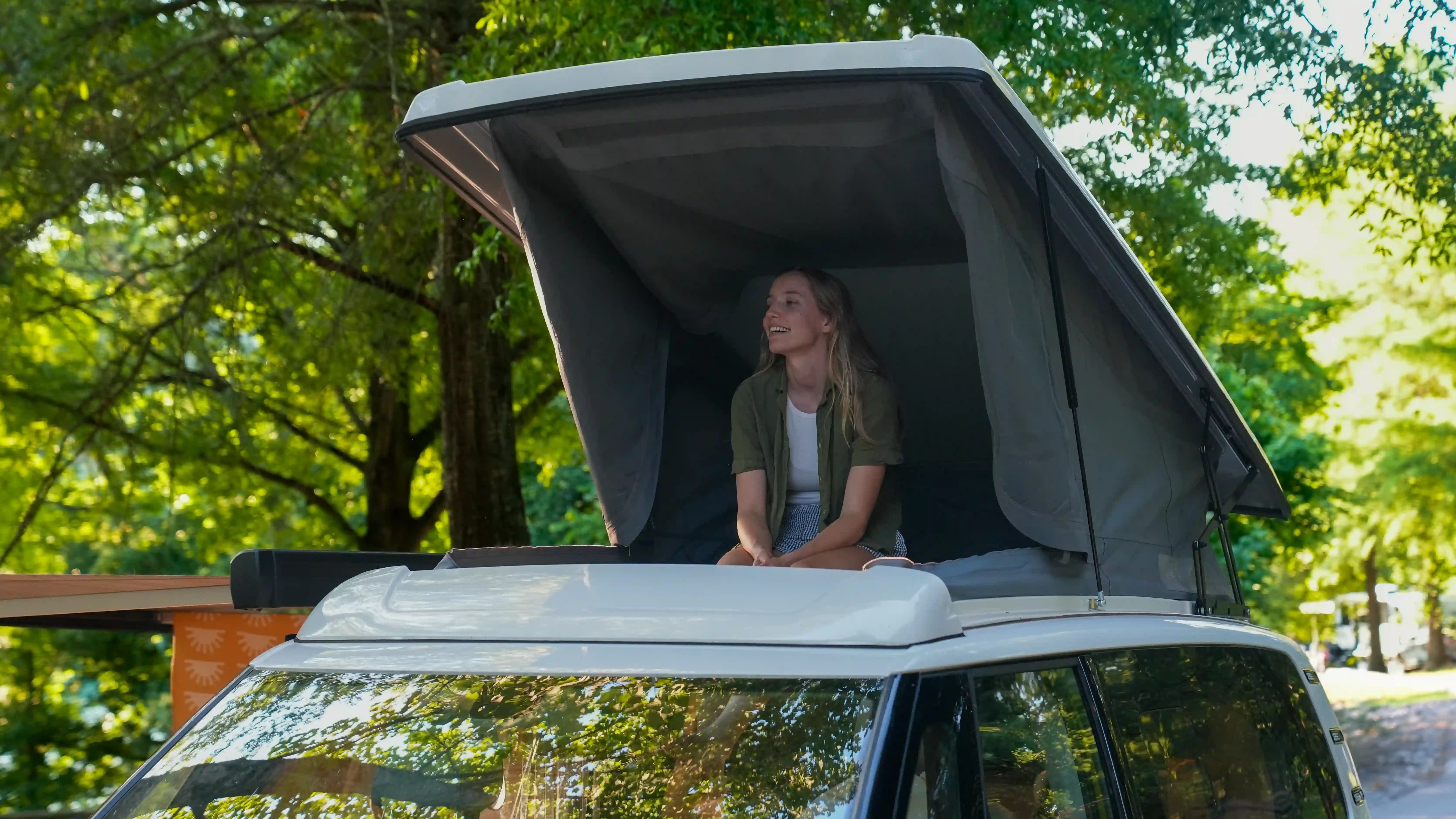 Pop-top roof expanded on VW ID.Buzz camper conversion