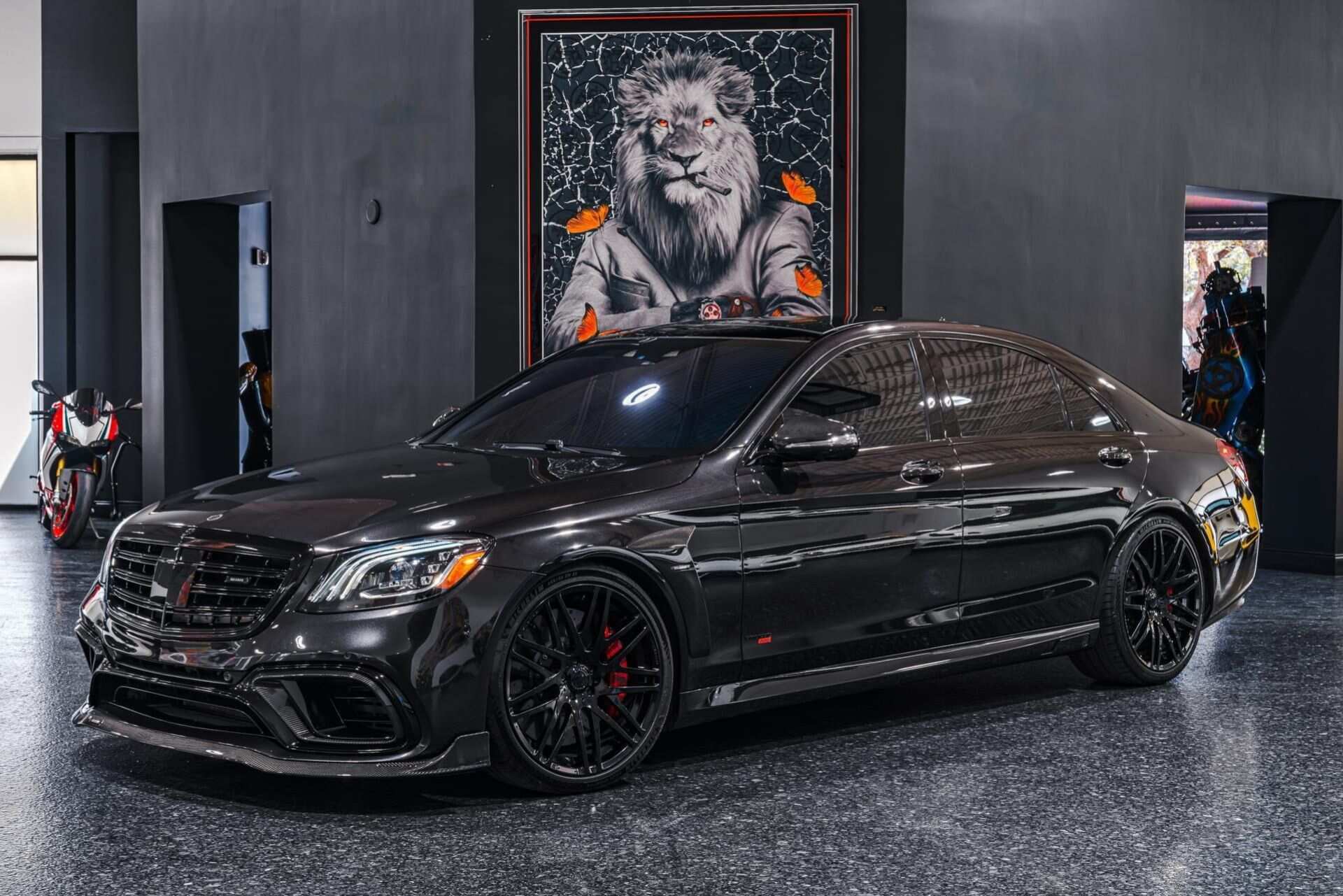 Brabus 700