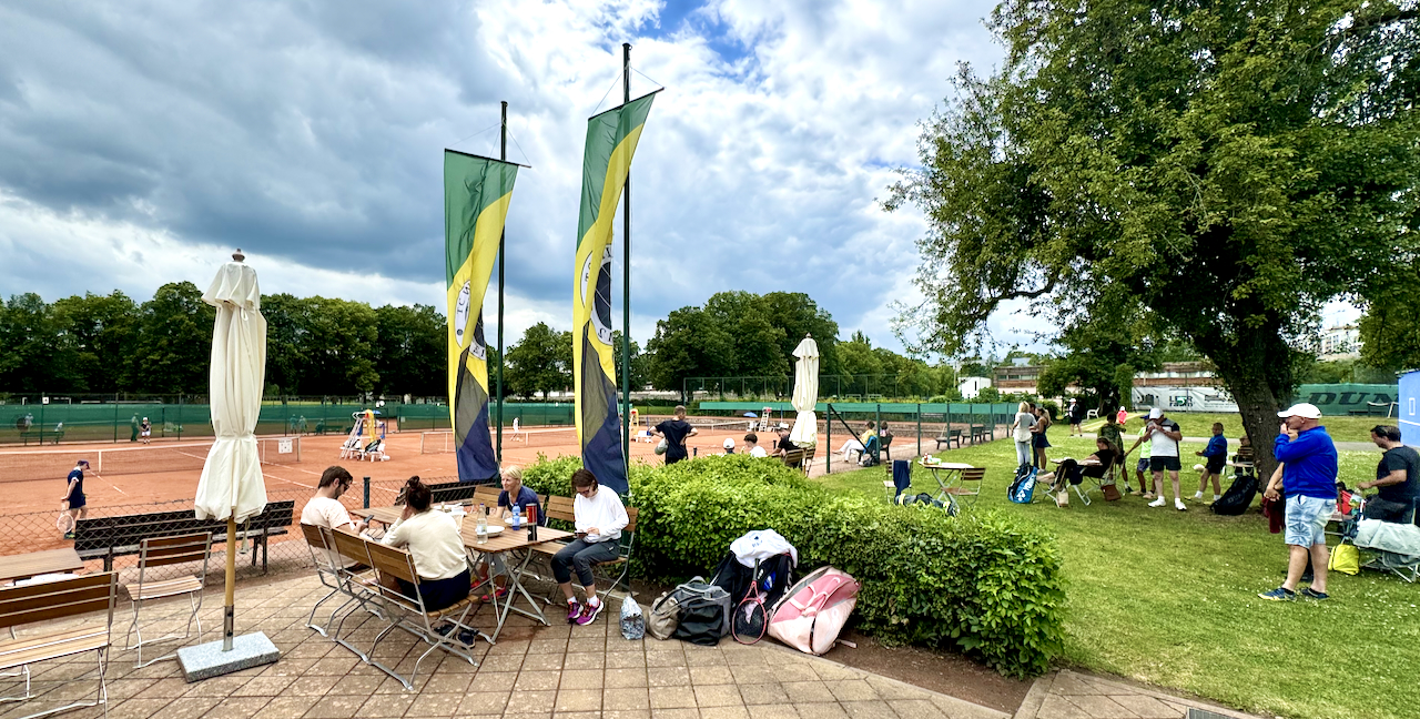 Jugendliches Spitzentennis in Weimar