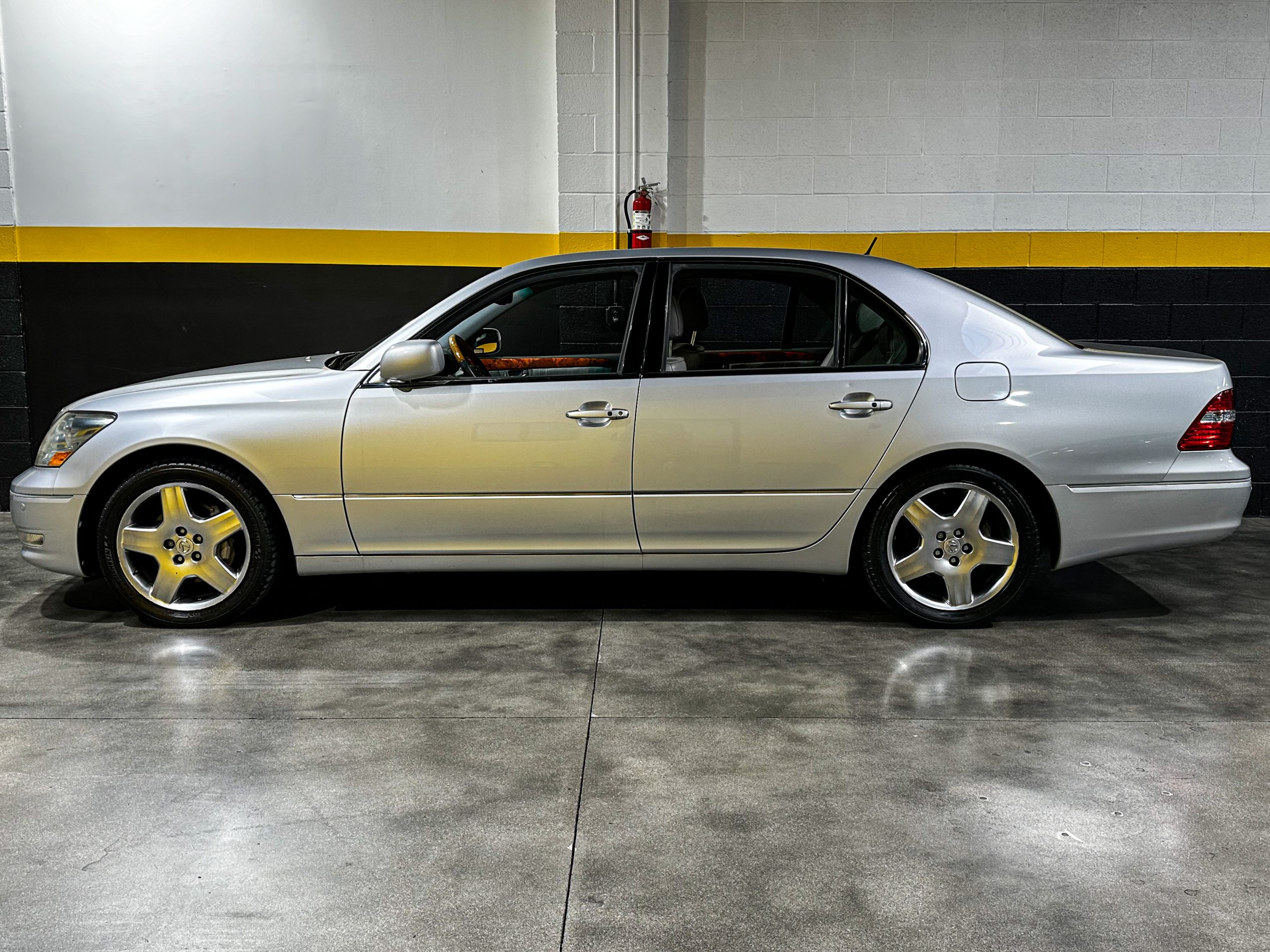 2005 Lexus LS430
