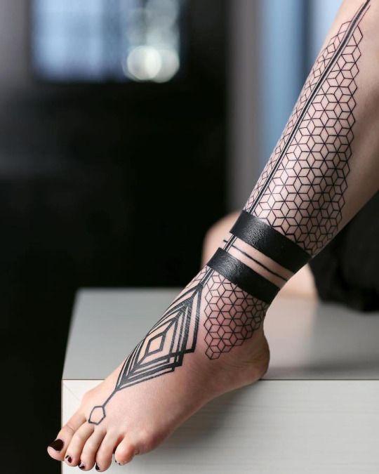 Tatuaggi Geometrici: Una Moda In Continua Evoluzione 675_x_540_jpg