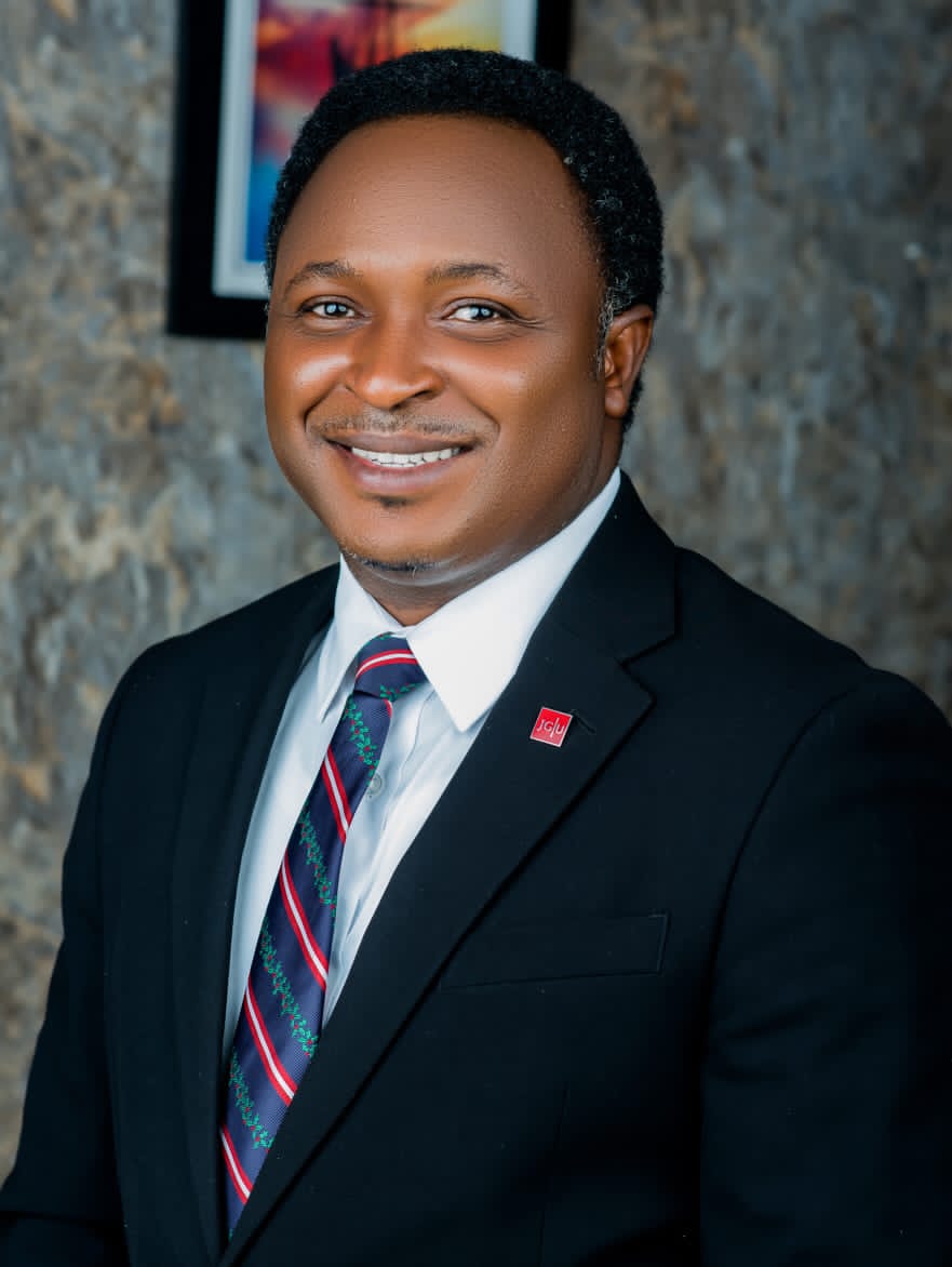 Rev. Dr. Manomi