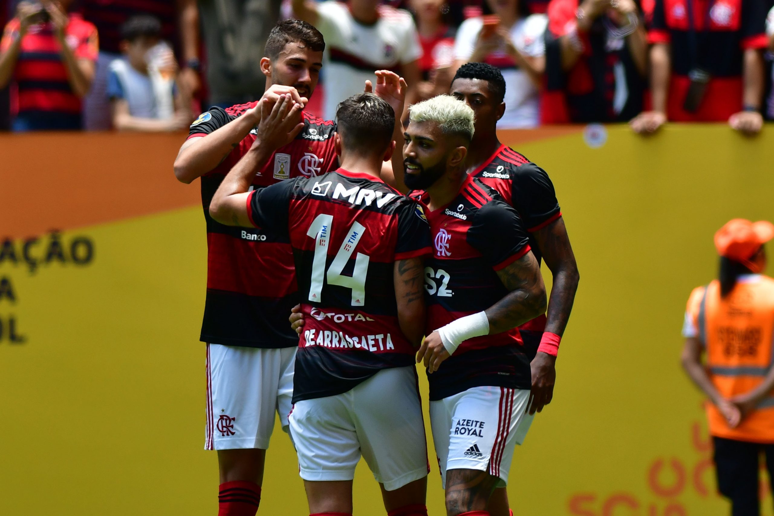 Adepto do rodízio, técnico do Flamengo usa 24 atletas em 6 jogos e prepara mais trocas