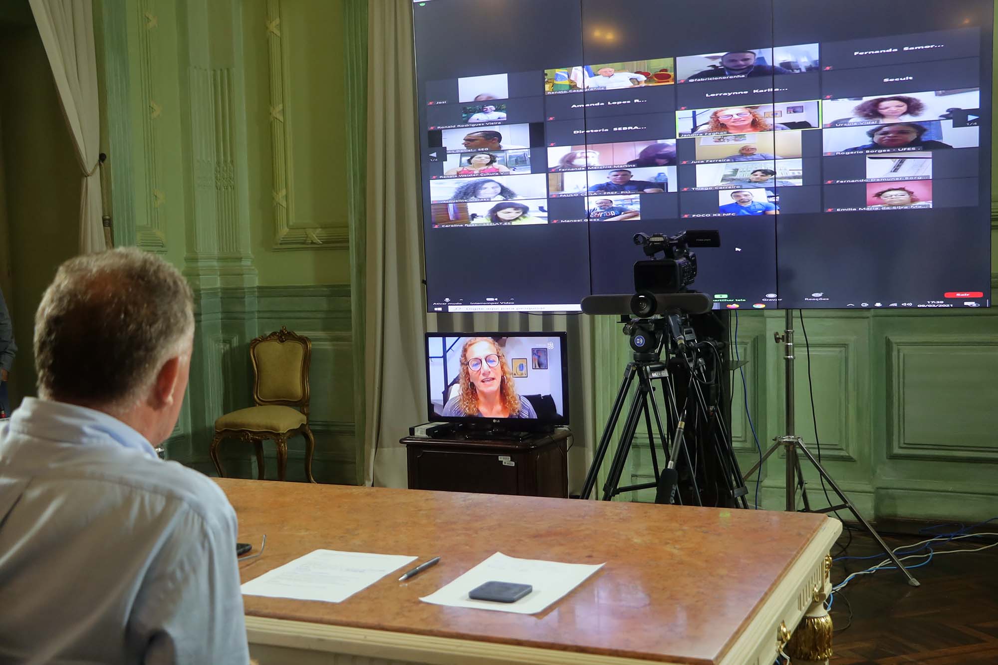 Casagrande participa de encontro com novos gestores de cultura do ES