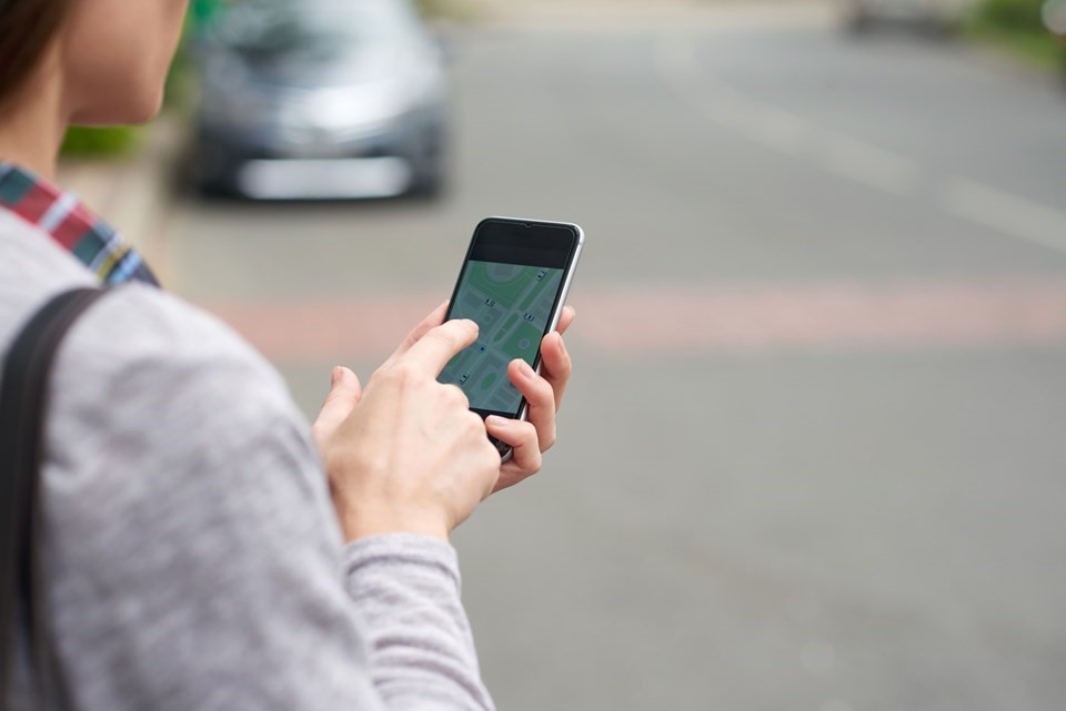Uber anuncia mototáxi em SP, mas prefeitura pede suspensão imediata