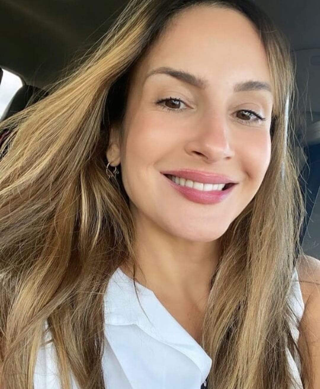 Claudia Leitte diz que sexo melhorou após os 40 anos e que não vive sem o marido