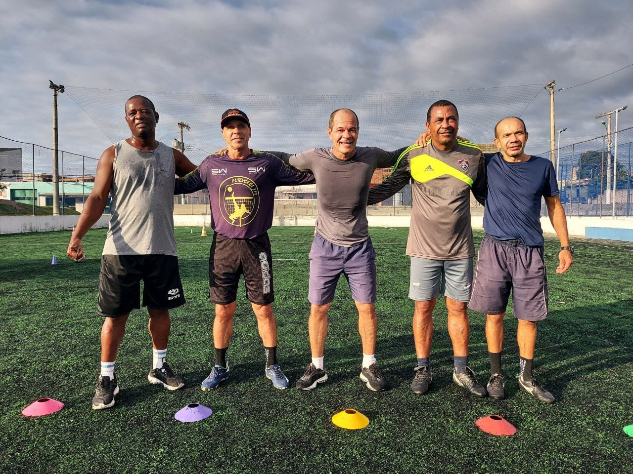 VIDA DEPOIS DOS 50: Amigos treinam em São Mateus em busca de melhor qualidade de vida e para disputar campeonato