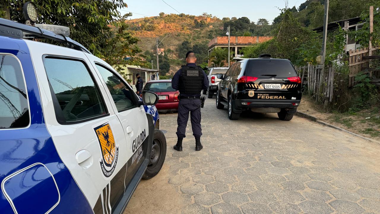 Força integrada deflagra operação no ES contra tráfico de drogas e armas