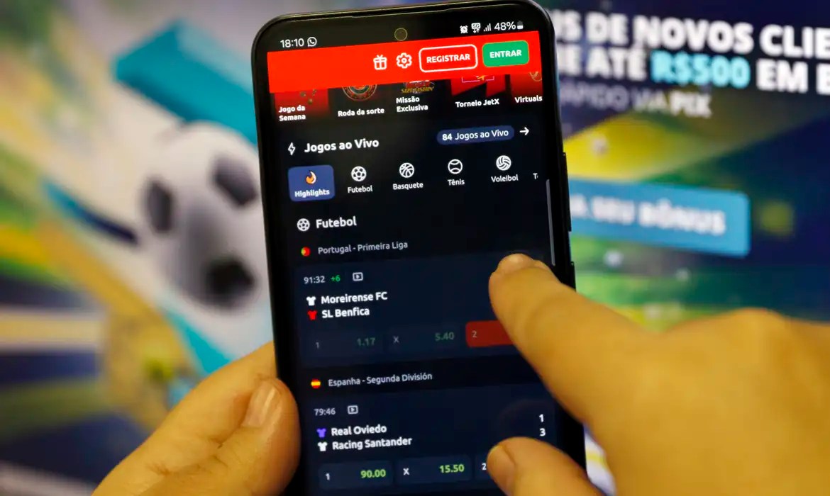 Aposta online e jogo de azar custam R$ 38,8 bi ao país, mostra estudo