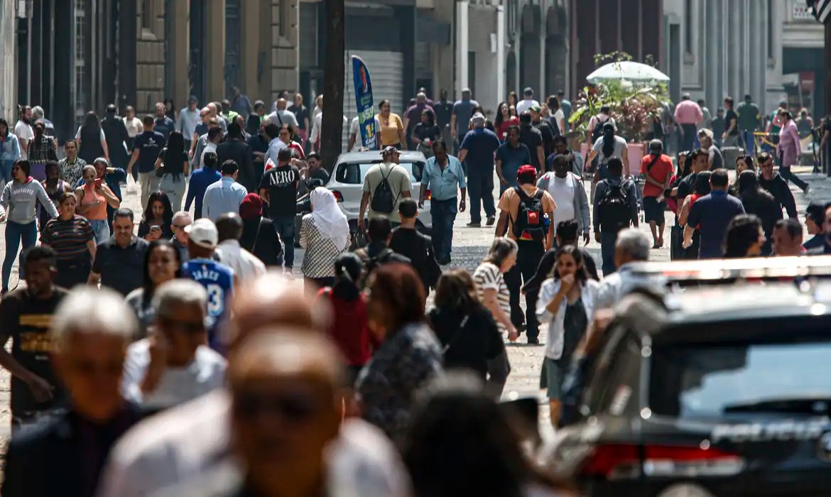 Contratação pública terá 8% de vagas para mulher vítima de violência