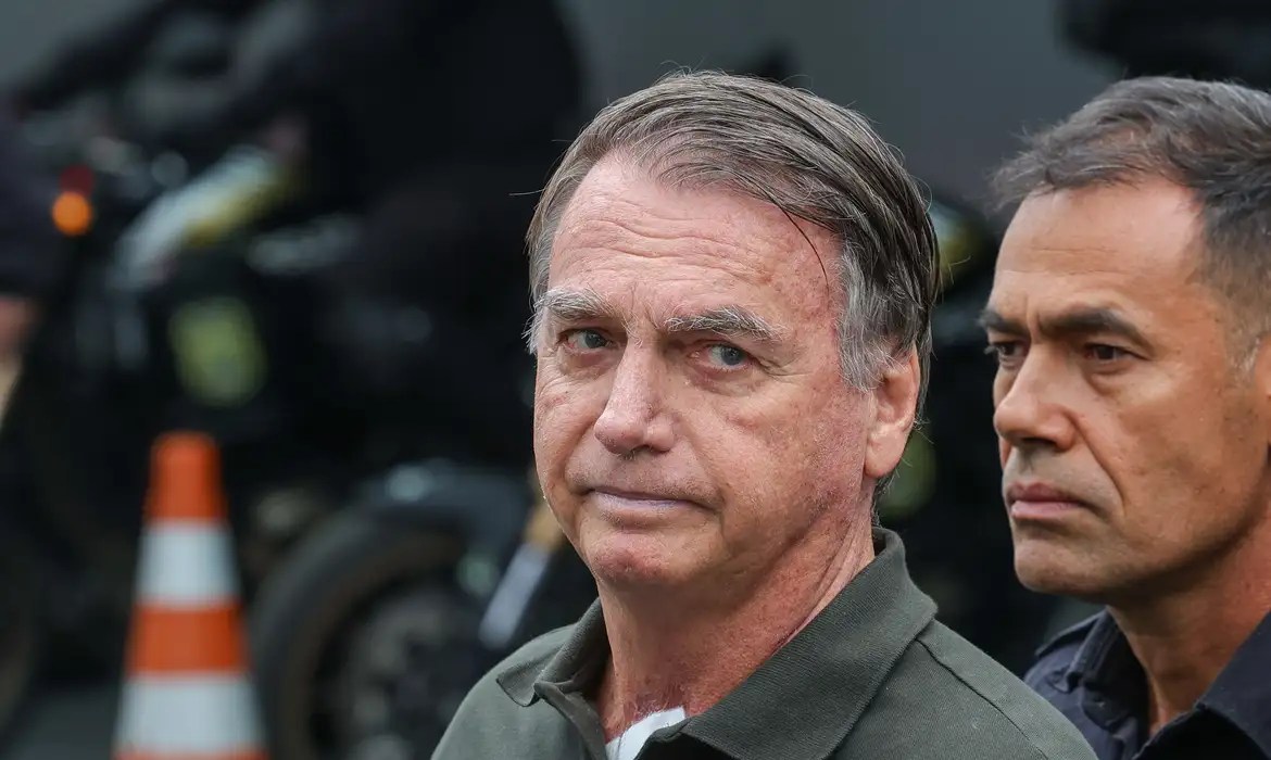 Bolsonaro é preso preventivamente a pedido da PF