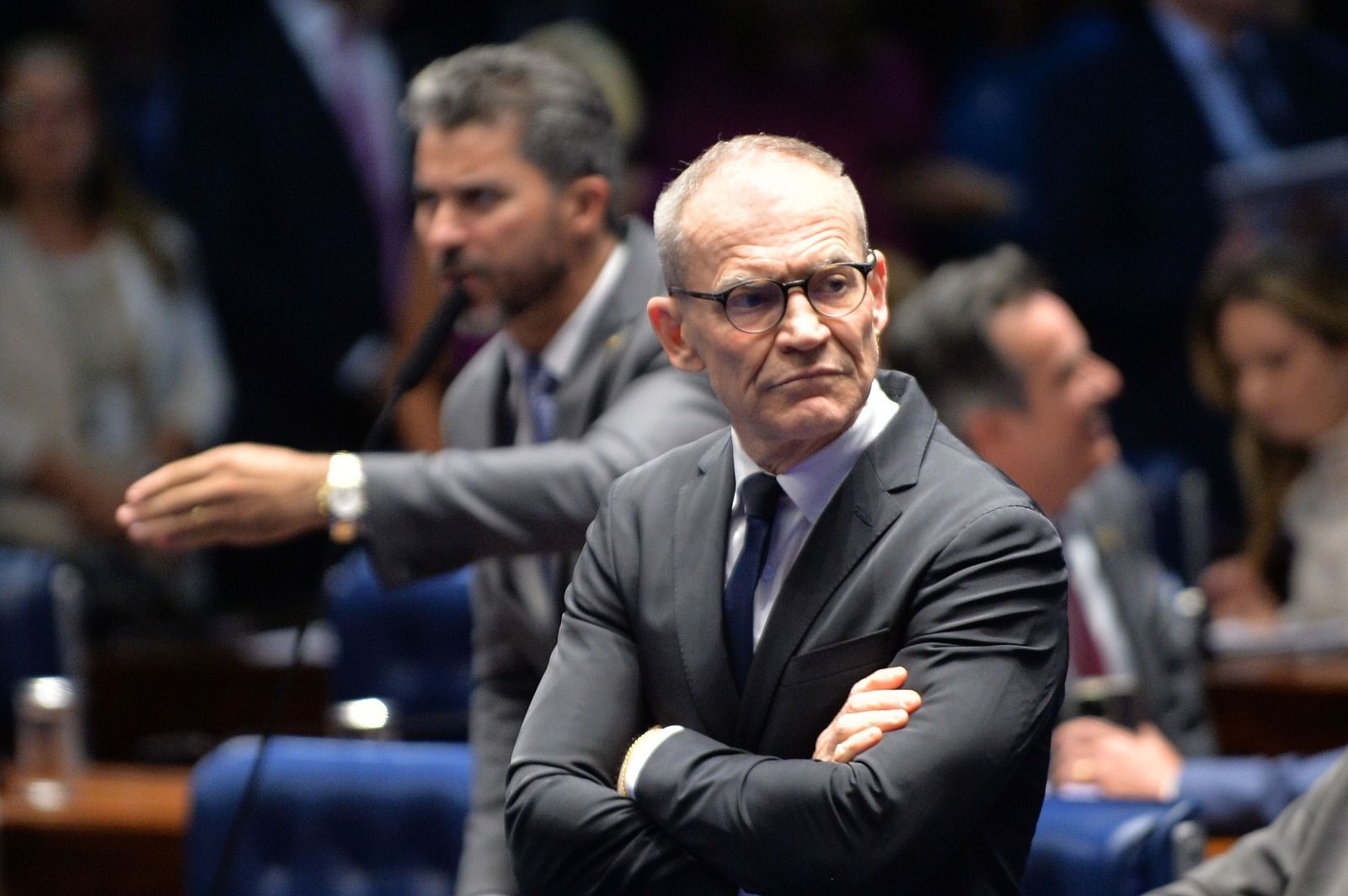 Contarato é o único senador capixaba a votar contra o PL da Dosimetria