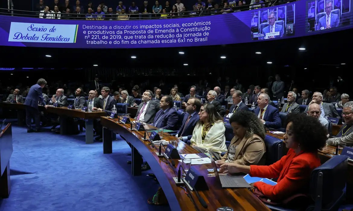 Empresários atacam PEC 6×1 no Senado; sindicatos e governo defendem