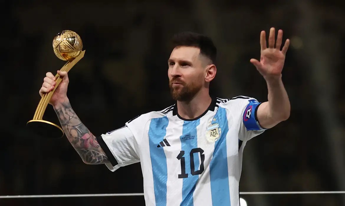 Messi publica carta de despedida ao pai: ‘Não sei o que fazer sem você, não sei como seguir’