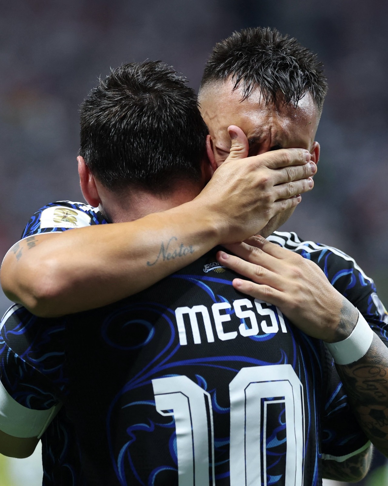Argentina derruba ferrolho inglês, consegue virada épica e disputará 2ª final seguida de Copa