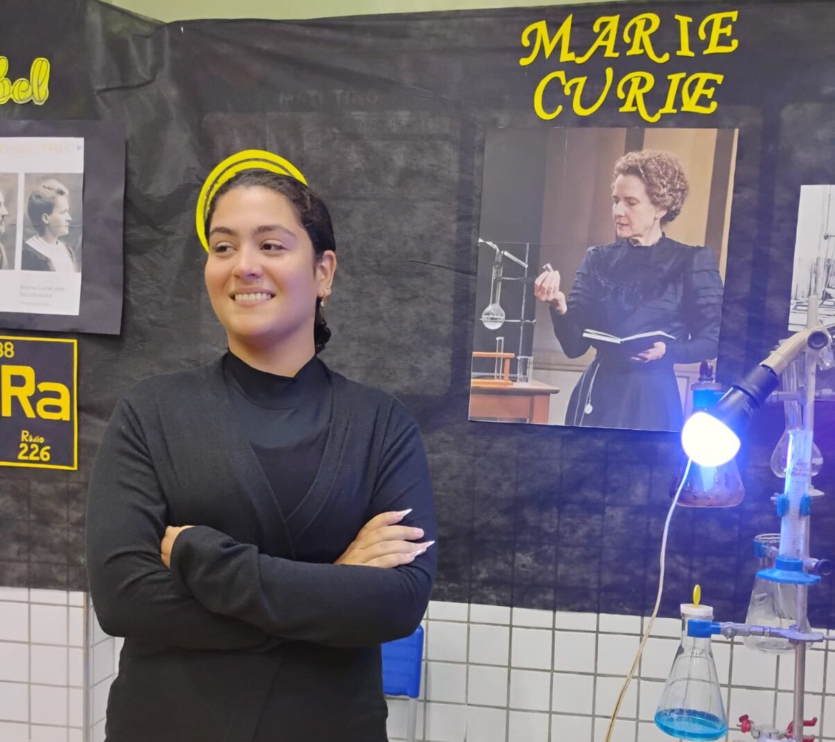 DIA D DA TECNOLOGIA: Jovens cientistas da Escola Wallace ganham protagonismo com 40 projetos de tecnologia