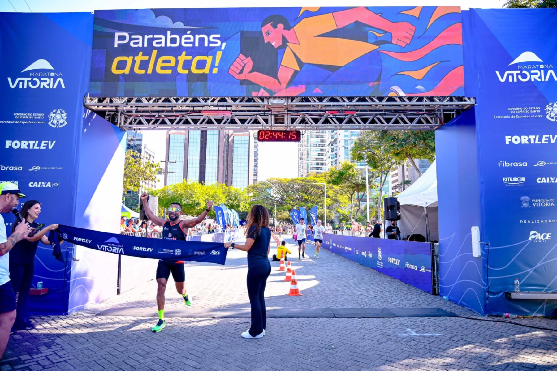 Mateense baixa tempo e conquista 5º lugar na Maratona de Vitória