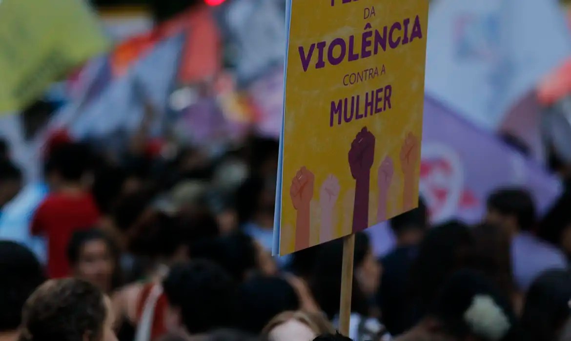 Plataformas vão informar canais de denúncia de violência contra mulher