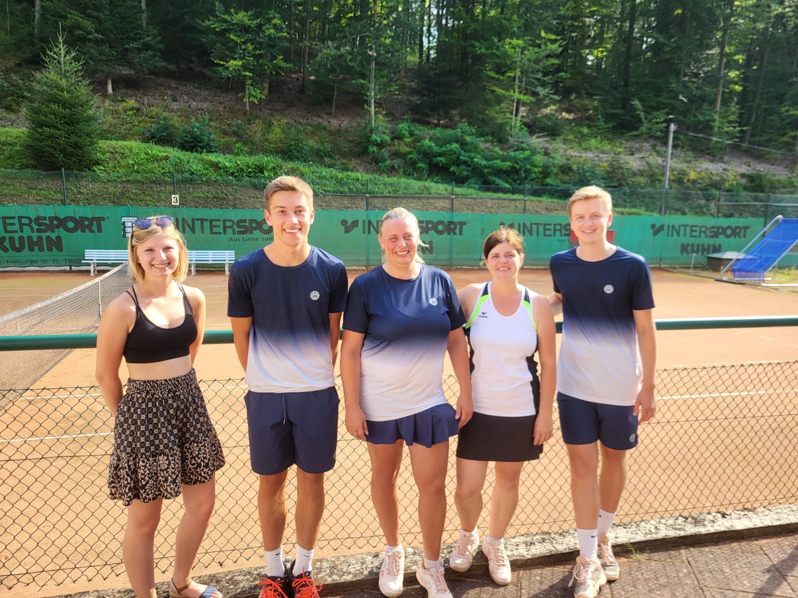 v.l.n.r Lisa Roth, Adrian Decker, Nicole Habich, Cornelia Litsch und Luca Hils