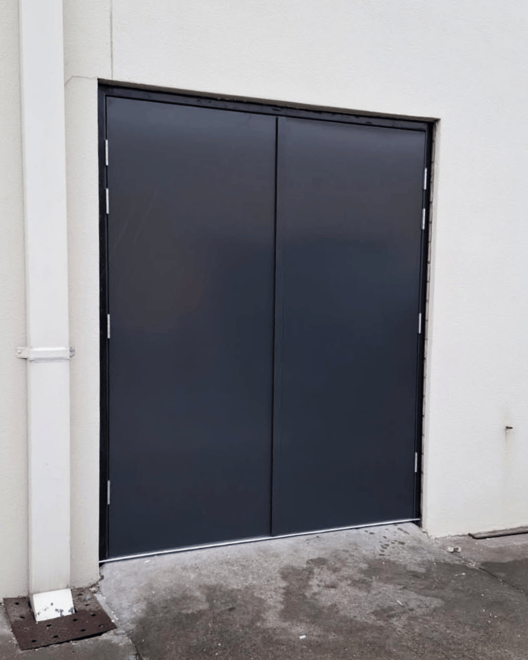 Internal door installation Cairns by Timbercraft