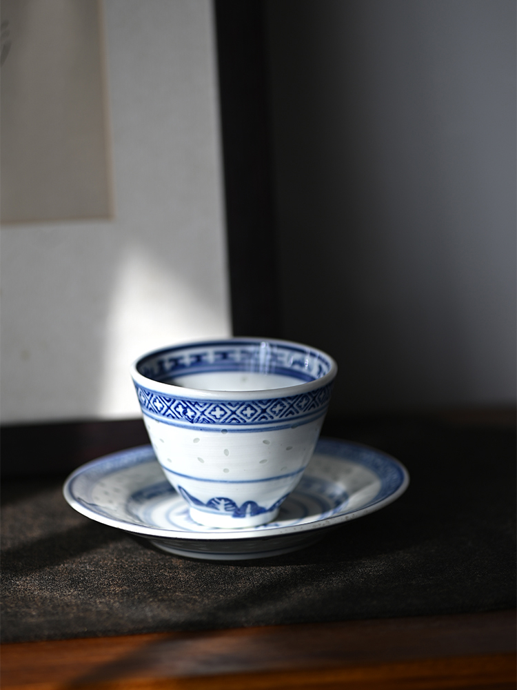 1970's Jingdezhen Antique Qing Hua Ci Teacup – Blue & White