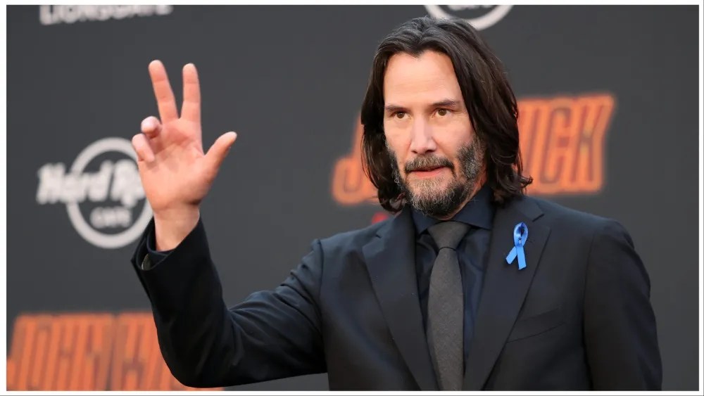 Keanu Reeves galardonado en el premio anual Saturno