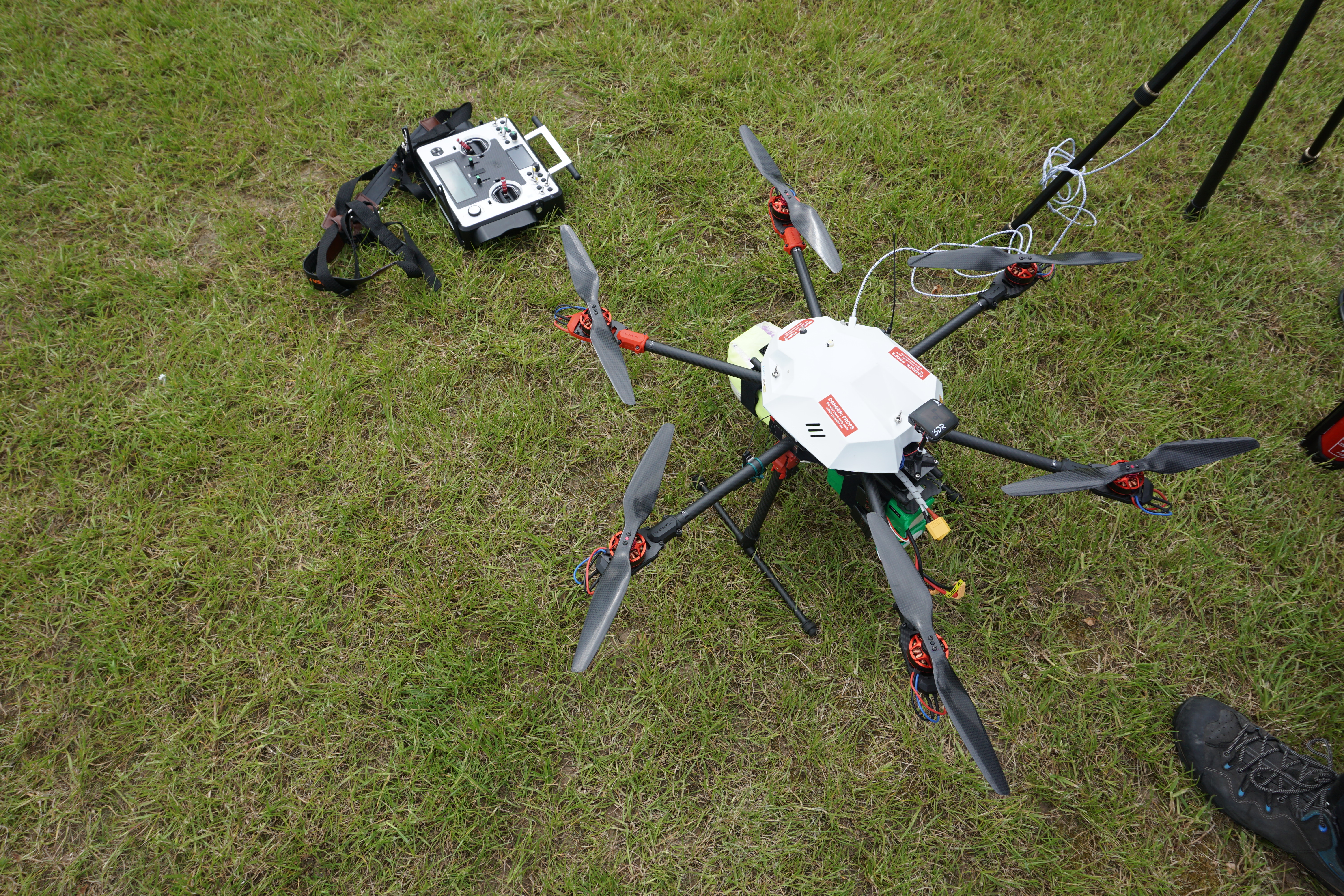 ShrubCopter's new twin, help us find a name for it: https://poll.fbapp.io/name-our-drone