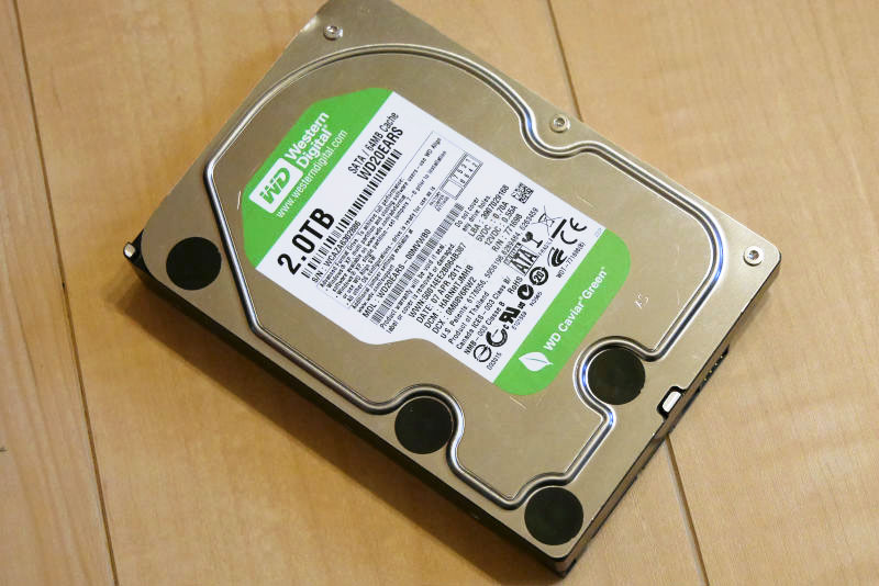 余りまくったHDDをどうやって有効活用するべきか？→複数ベイのNASで再