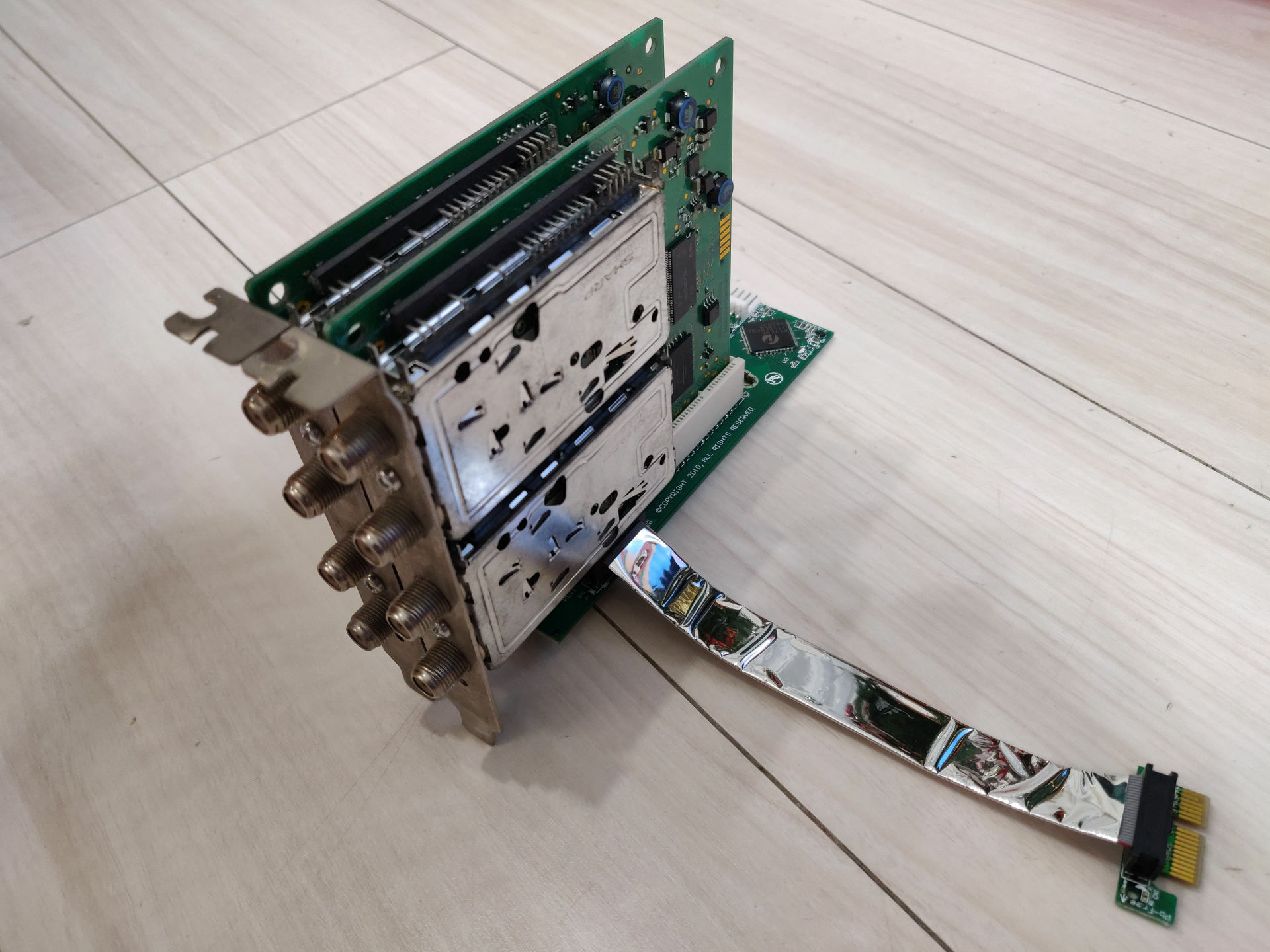 裏技】2枚のPT1をMini-ITXマザーに搭載、リビング向けの小さな録画