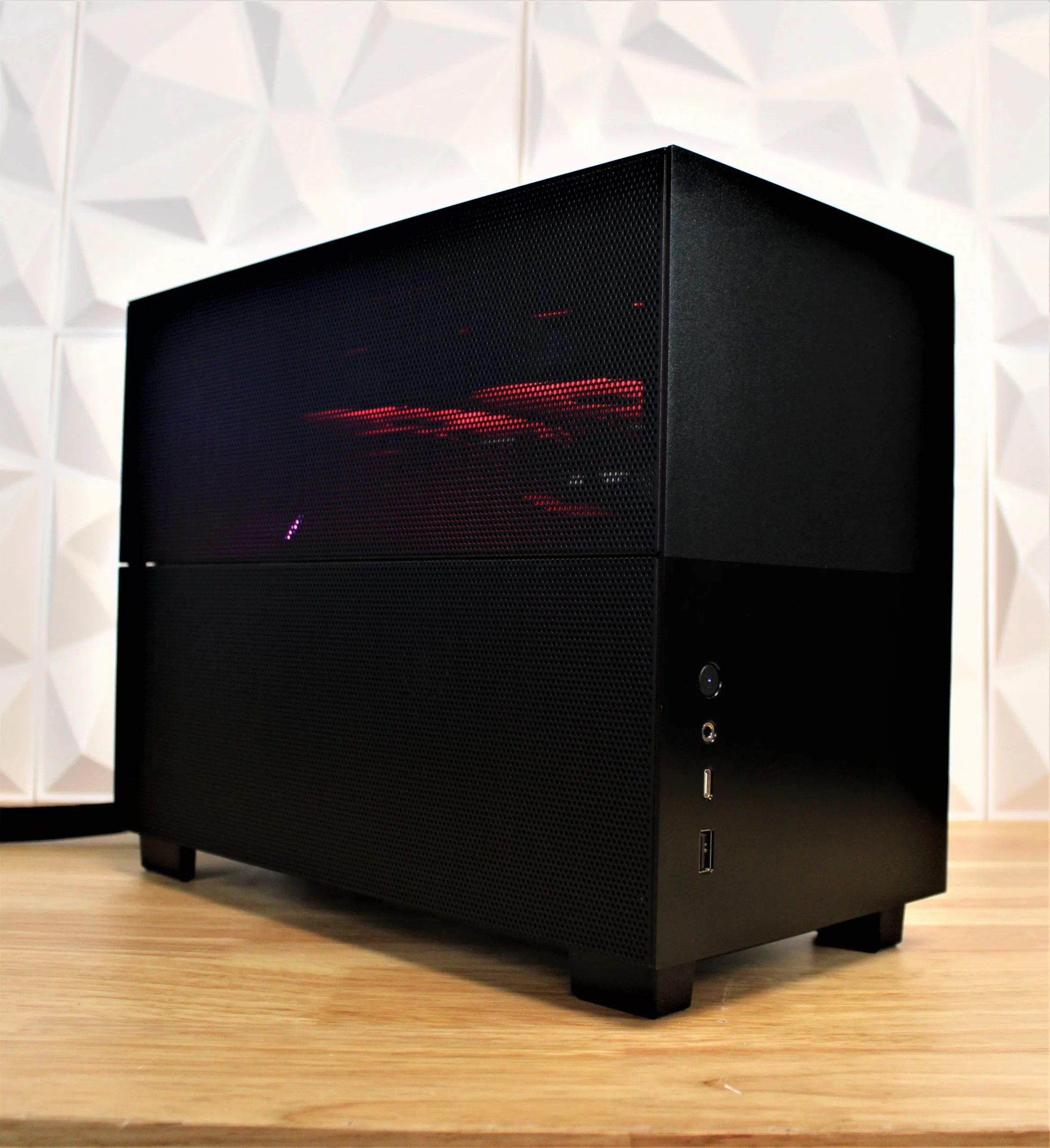 SOLD – LIAN LI Q58 Gaming PC – Ryzen 7 – RTX 3070 - Tech505