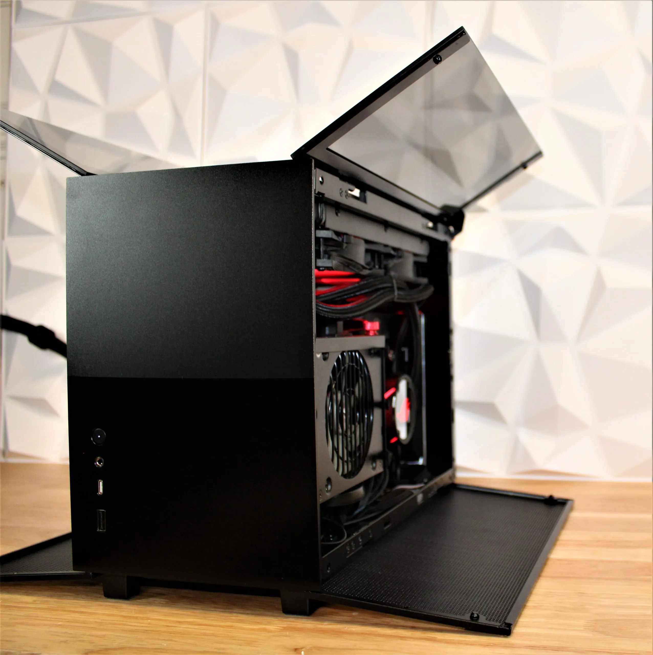 SOLD – LIAN LI Q58 Gaming PC – Ryzen 7 – RTX 3070 - Tech505