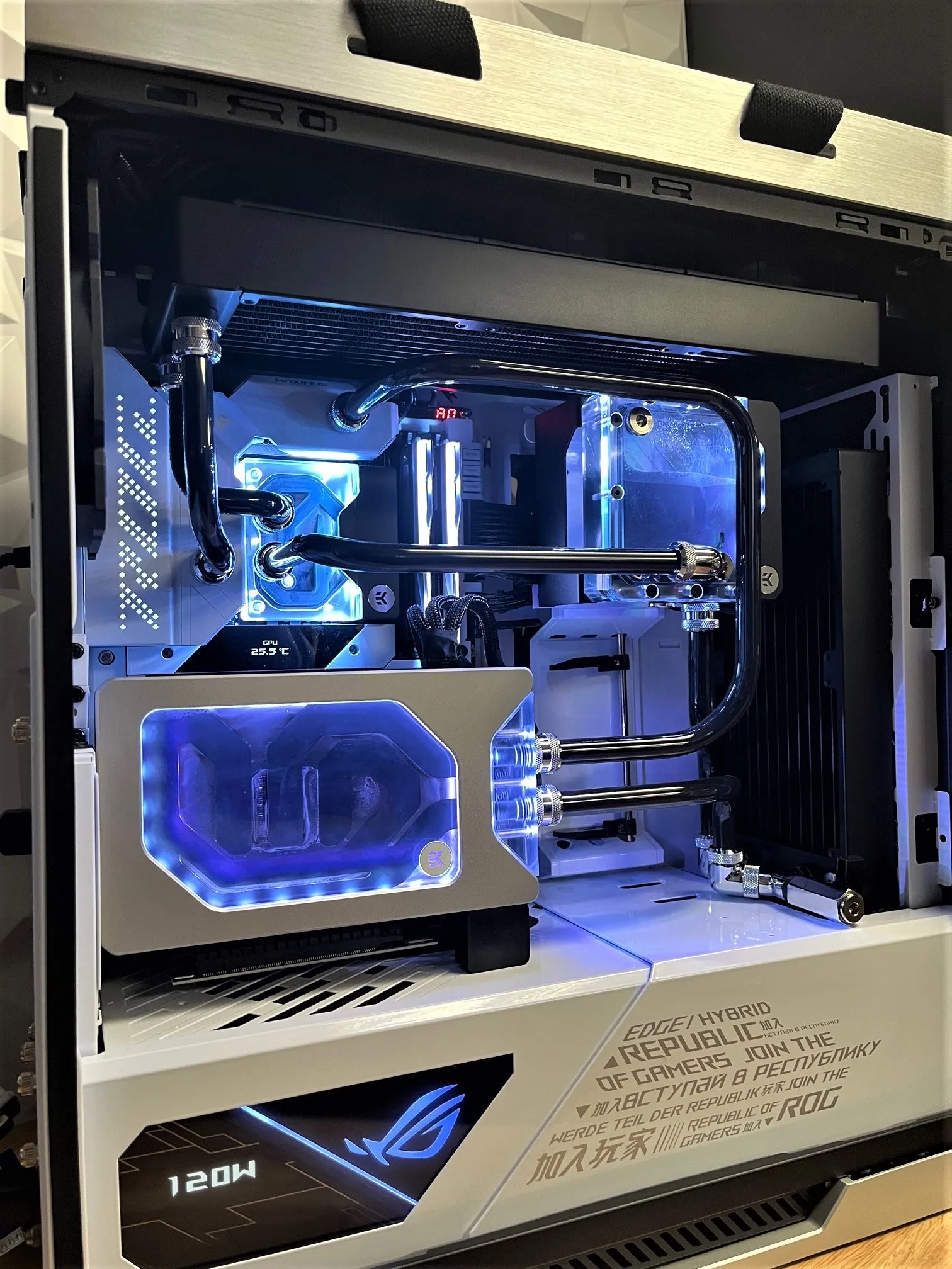 ASUS ROG Strix Helios GX601 – i9-12900ks – RTX 3090 Ti (1of2