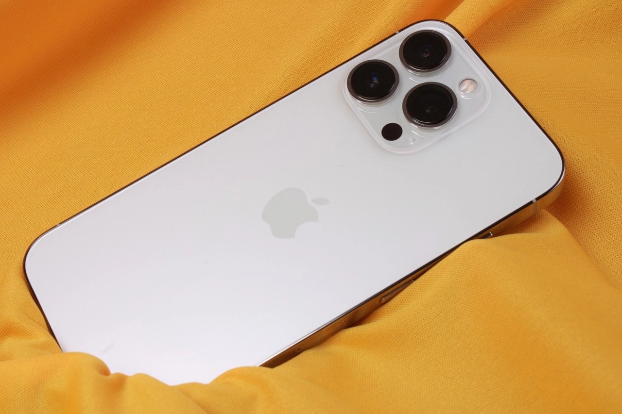 iPhone back glass replacement