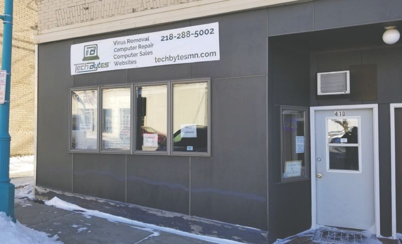 Tech Bytes Llc 2018 February - Premium Mountain Background Gallery - 4K