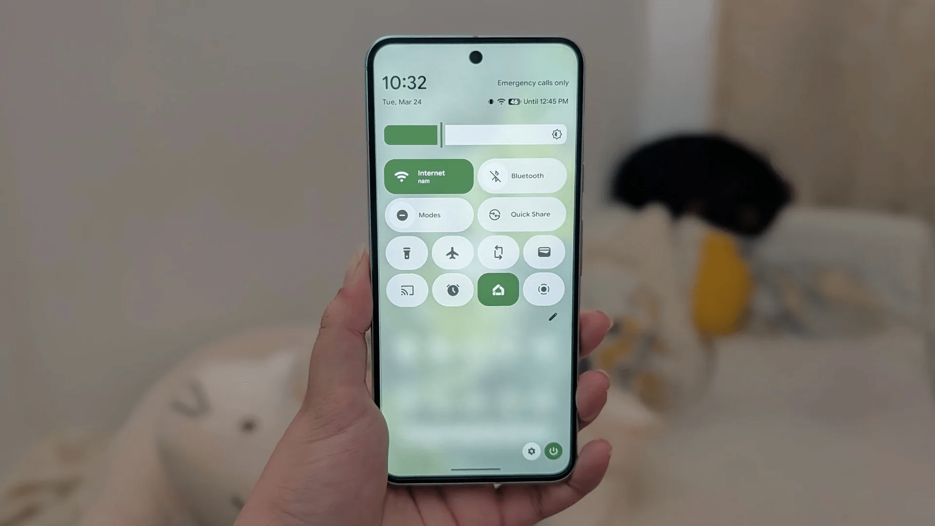 Add these 6 quick settings tiles to stock Android phone when setting it up for the first time