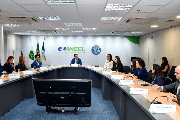 Brazil’s electricity regulator ANEEL delays energy storage rulemaking, approves hybrid solar-BESS