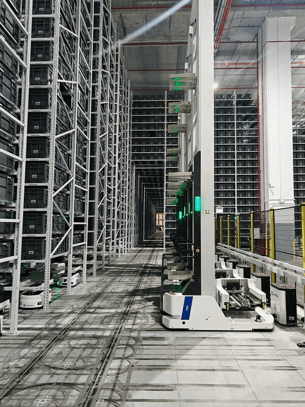 Hai Robotics and Maersk Redefine Fashion Fulfilment with High-Density Robotics at 10-Metre Scale in Singapore