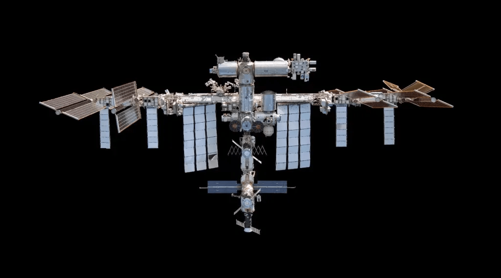Voyager to fly private astronaut mission to ISS