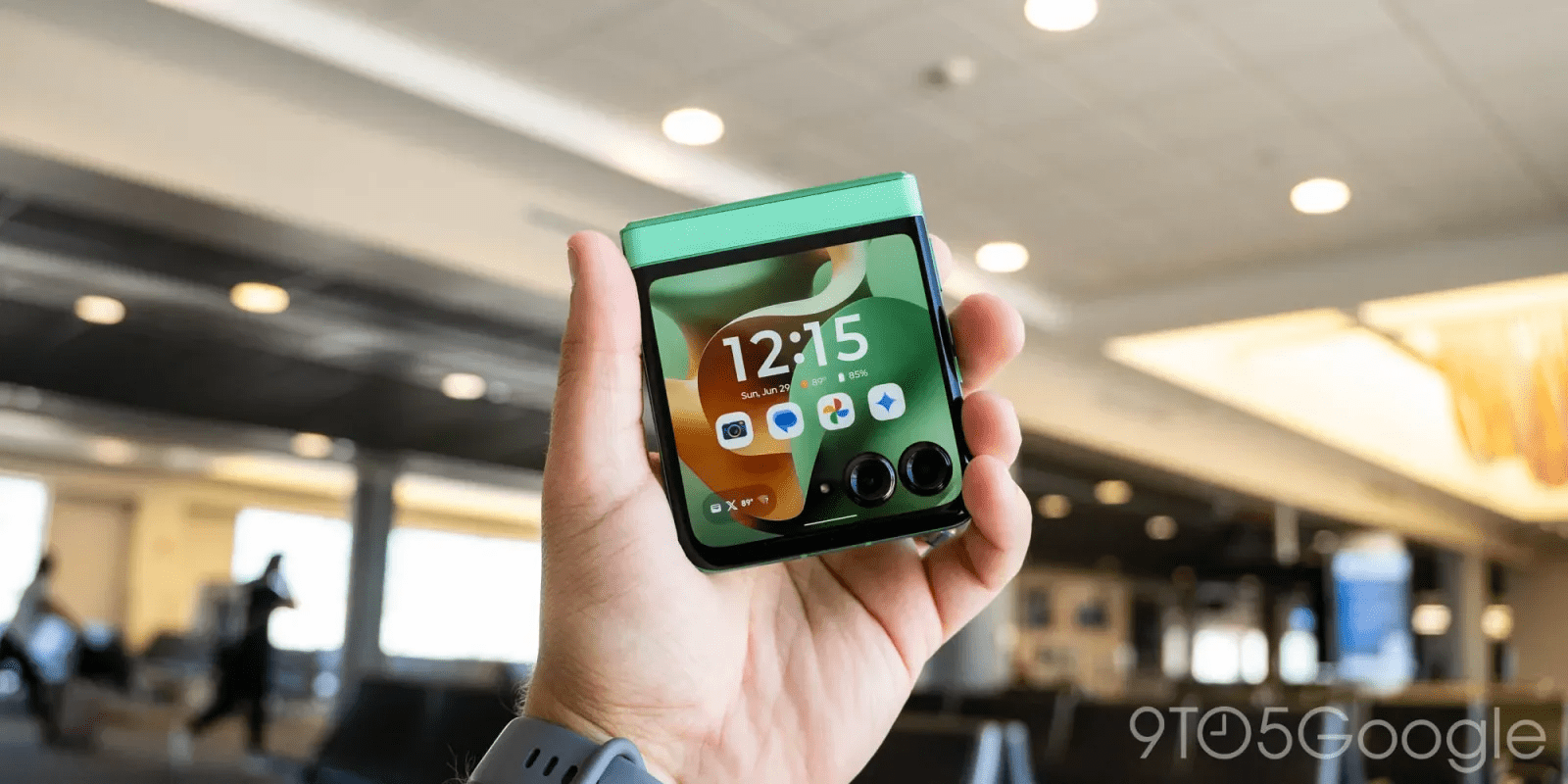Motorola Razr (2026) prices leak from $799 with big price hikes, Fold at $1,899