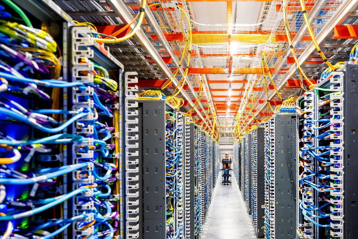 EU denies bowing to tech lobby on data centre green impact