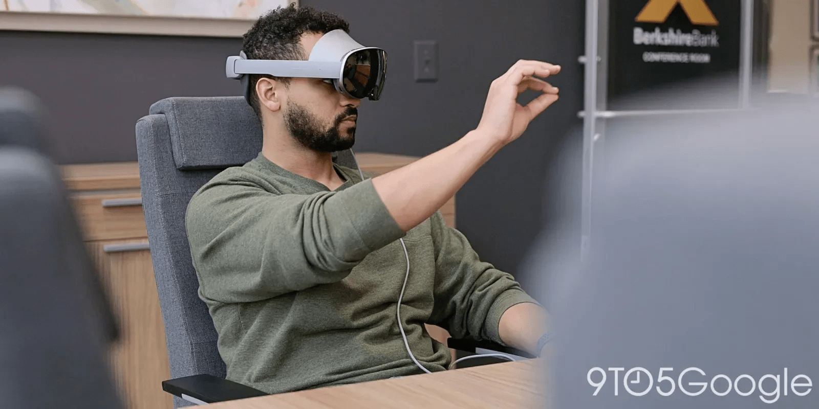 Google will fix an Android XR bug leaving Galaxy headsets ‘functionally useless’