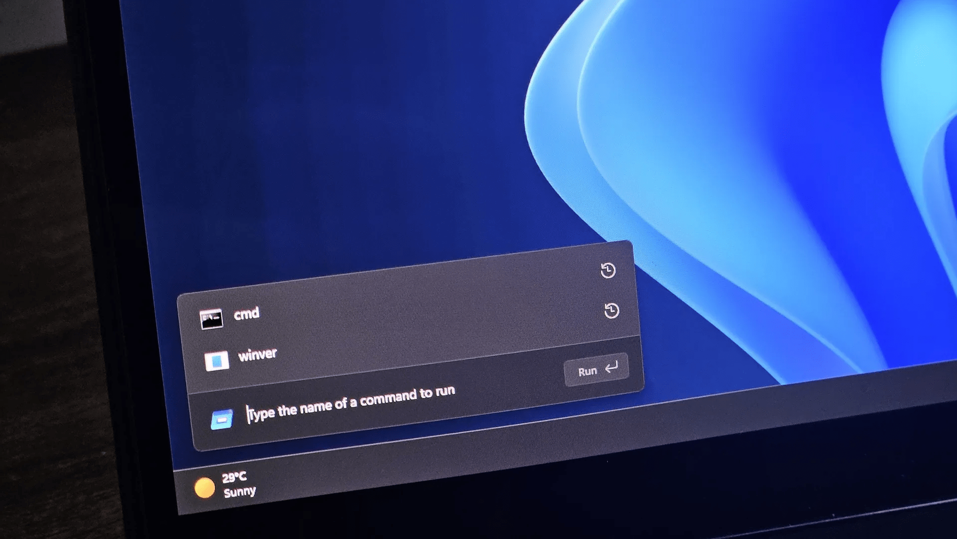 Windows 11’s hidden modern Run dialog (Win+R) gets a slimmer design, but it’s still not rolling out