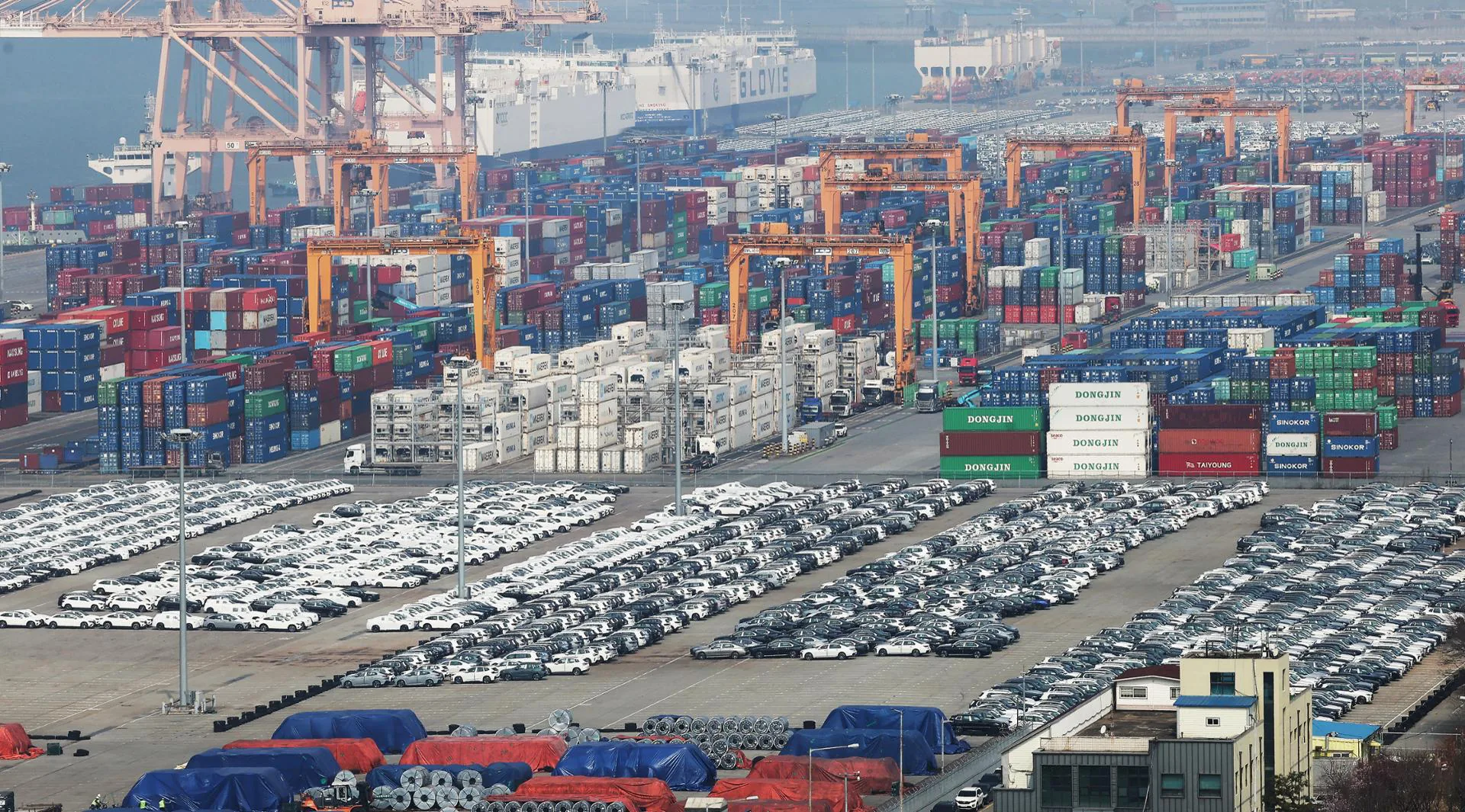 Imported car sales jump 34.6% in March on strong EV demand