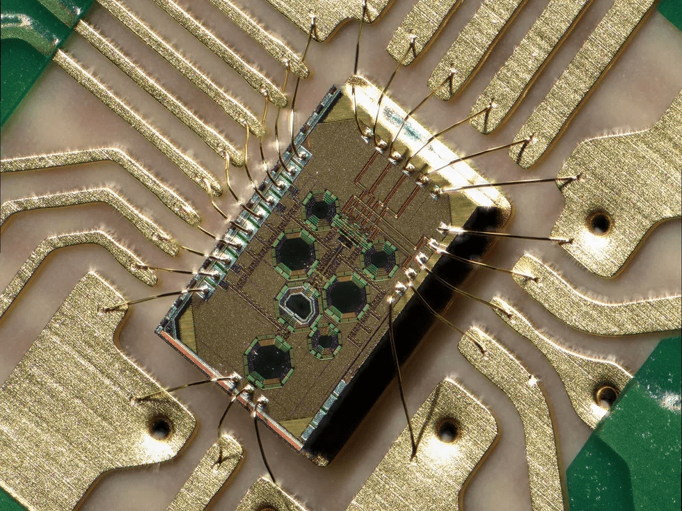 Exposing a Radiation-Hardened 2.4 GHz Wi-Fi Receiver to 500 Kilograys