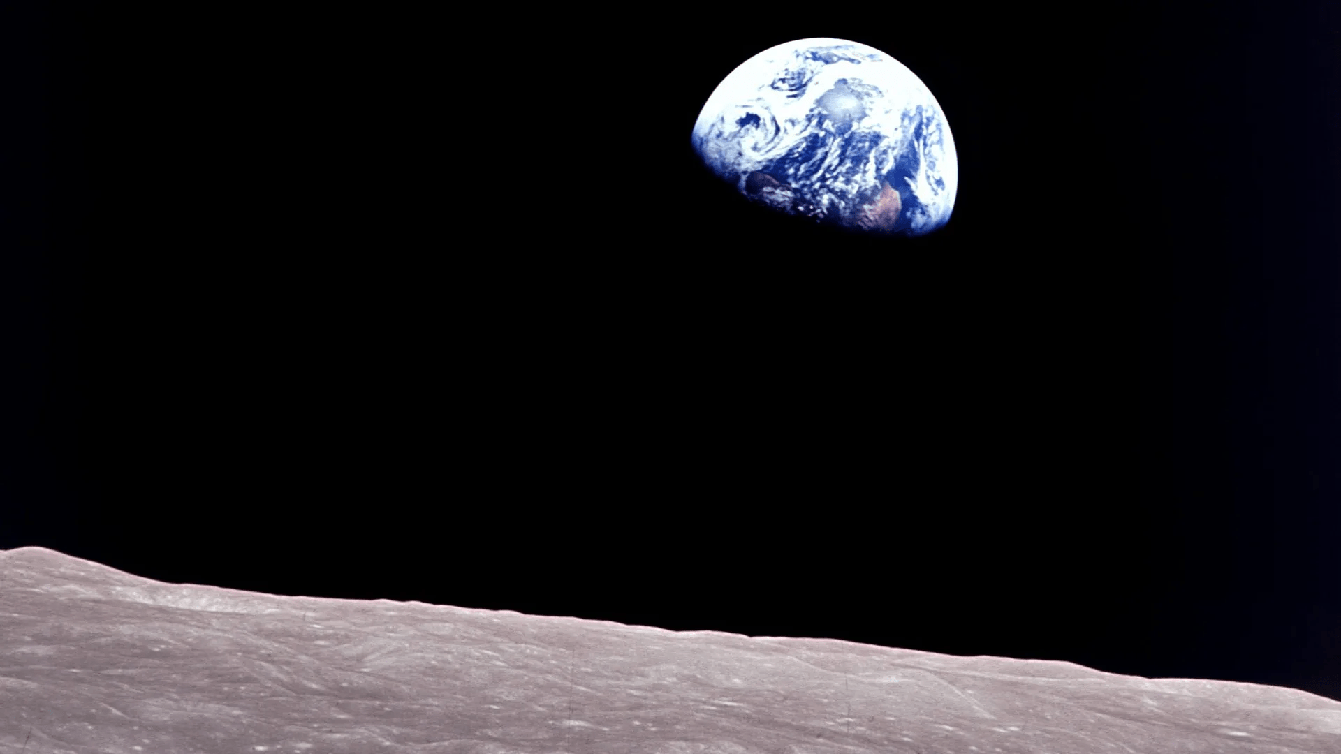 Artemis 2 moon astronauts will try to recreate Apollo 8’s historic ‘Earthrise’ photo during April 6 flyby