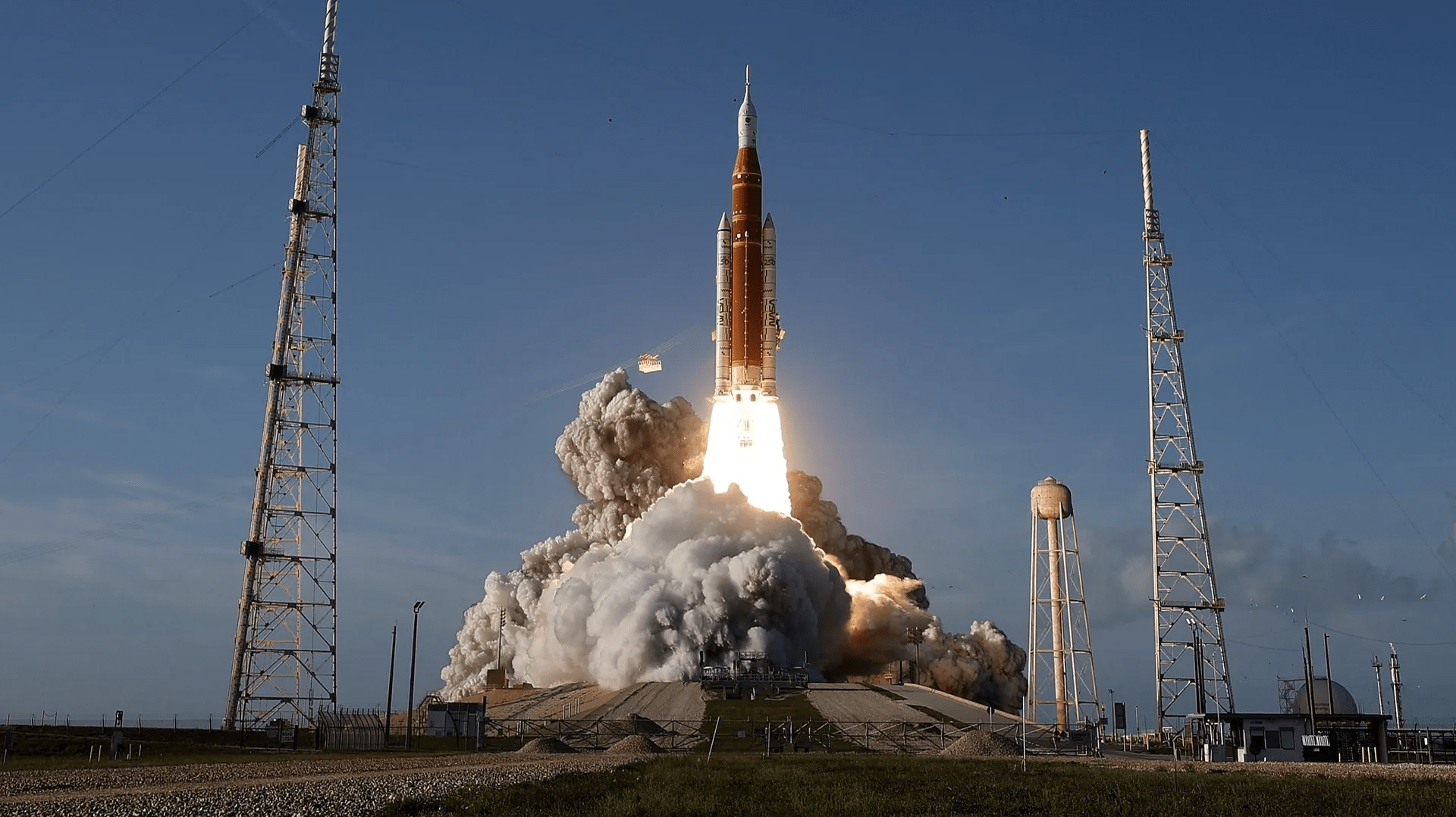 Artemis II Crew Watched Project Hail Mary While in Quarantine Before Takeoff, Astronaut Gives Ryan Gosling the Thumbs Up More Than Halfway to the Moon